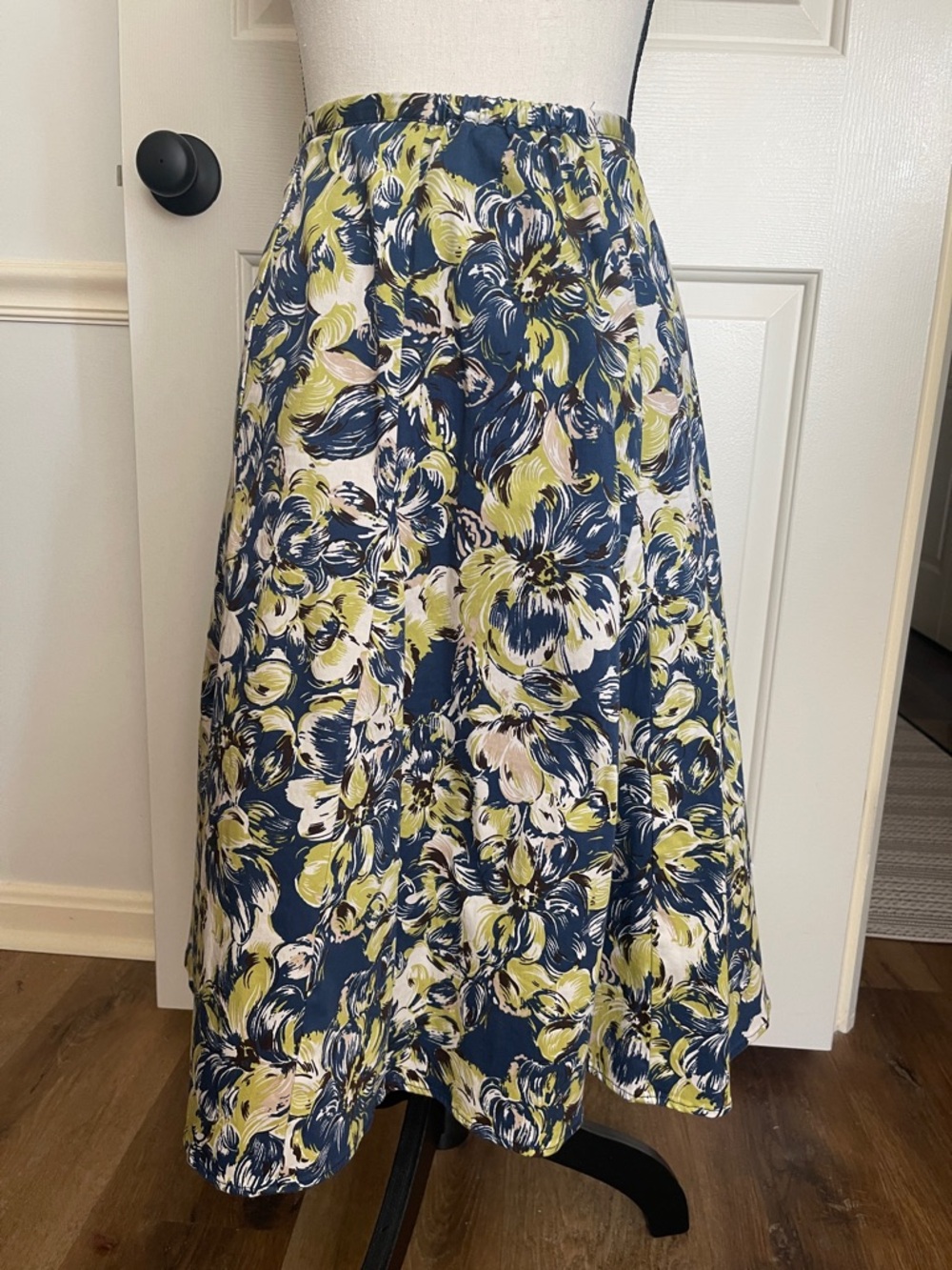 Chico’s A-Line Floral Print Side Zip Skirt Size L